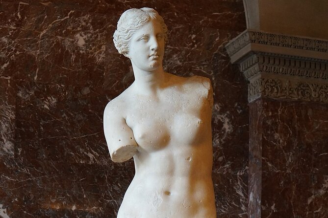 Louvre - Private Family Tour With Da Vinci Treasure Hunt - Entry Fees Included - Common Questions