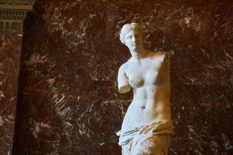 Louvre Private Guided Tour From Paris / Tickets Included - Inclusions of the Tour Package