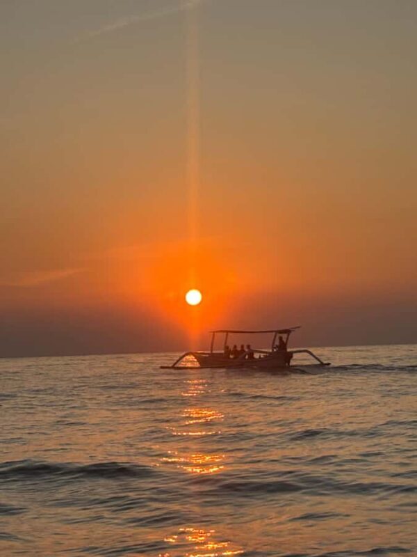 Lovina Sunrise Dolphins & Munduk Cooking Experience - The Dawn of a Bali Day: Dolphin Watching in Lovina