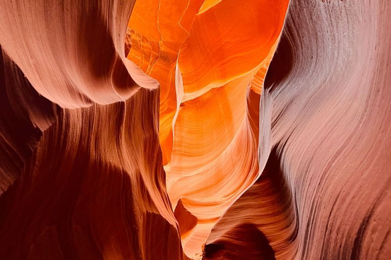 Lower Antelope Canyon: Admission Ticket and Guided Tour - What a Navajo guide adds