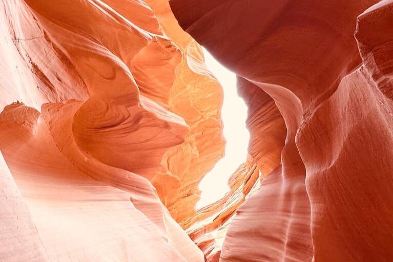 Lower Antelope Canyon Prime Time Entry with Navajo Guide - Light, photos and what to bring