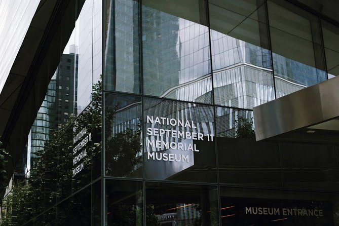 Lower Manhattan Guided Tour With Skip the Line 9/11 Museum Entry - Reviews
