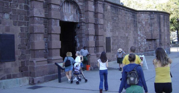 Lower Manhattan Self-Guided Walking Tour & Scavenger Hunt - Tour Details & Highlights