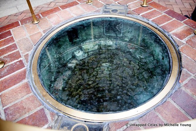 Lower Manhattan Tour: The Remnants of Dutch New Amsterdam! - Insightful Tales