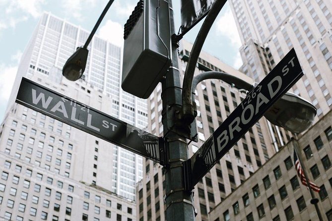 Lower Manhattan Tour With 9/11 Museum Entry Semi-Private 8ppl Max - Inclusions and Tour Guide Information