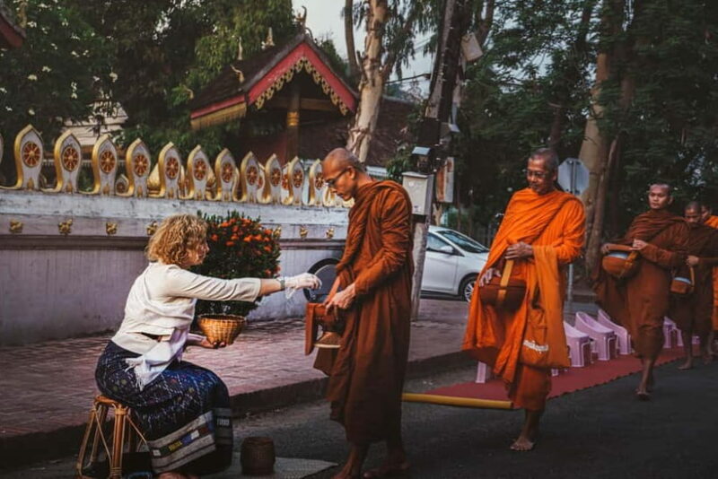 Luang Prabang: Almsgiving Ceremony Offering - An In-Depth Look at the Luang Prabang Almsgiving Ceremony Offering