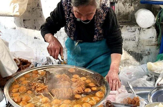 Luang Prabang Evening Food Tour by Tuk-Tuk - FAQ