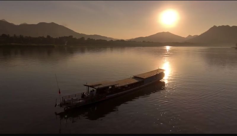 Luang Prabang Mekong Cruise & Pak Ou Caves Cultural Tour - The sunset cruise: the detail to verify