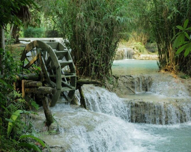 Luang Prabang: Pak Ou Caves & Kuang Si Falls Day Trip - Pak Ou Caves Visit