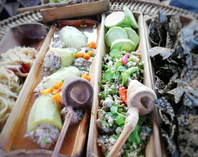 Luang Prabang: Pottery Workshop & Wat Chomphet Cycling Tour - Wat Chomphet Cycling Tour