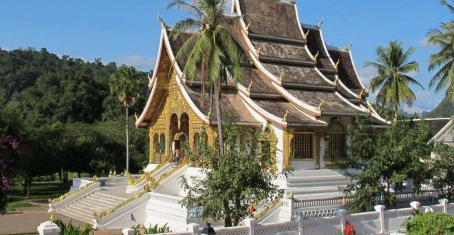 Luang Prabang: Private Must-See Sights and Mount Phousi Tour - Customer Review