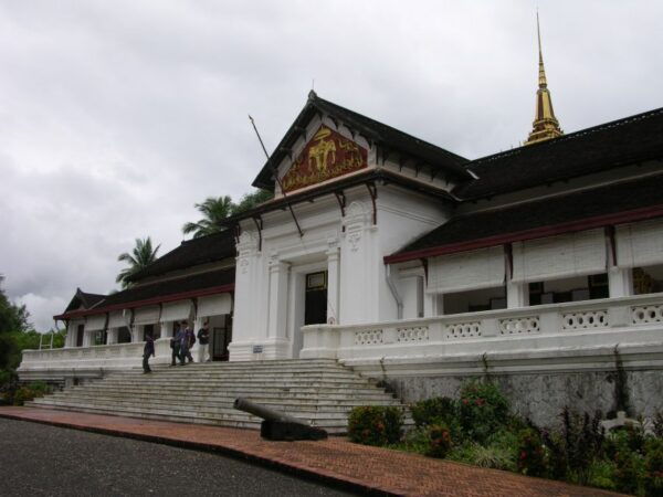 Luang Prabang: Private Must-See Sights and Mount Phousi Tour - The Sum Up