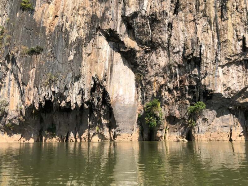 Luang Prabang: River Cruise with Lunch to Pak Ou Caves - A Closer Look at the Mekong River Cruise Experience