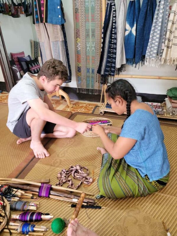 Luang Prabang: Weaving Workshop Three-Hour Course - An Introduction to the Weaving Workshop in Luang Prabang  