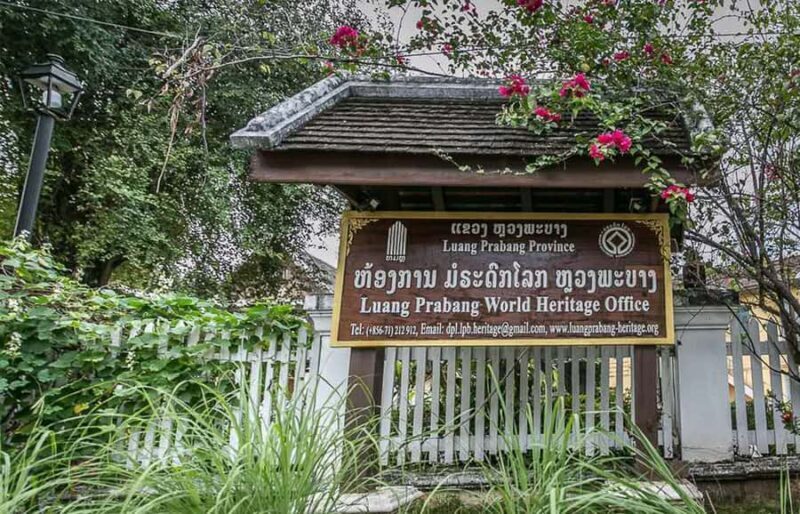 Luang Prabang:1 Hour Heritage Tour,snacks,drinks,pick-up - The Sum Up