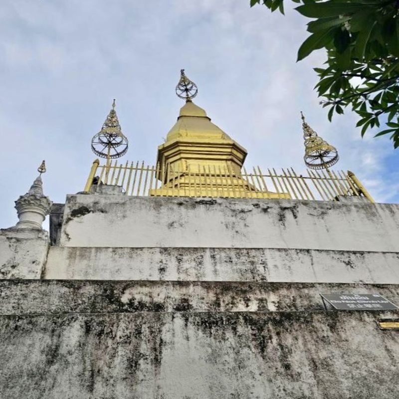 LuangPrabang Morning Alms Giving City Tour& Kuang Si Falls - Who should book this day