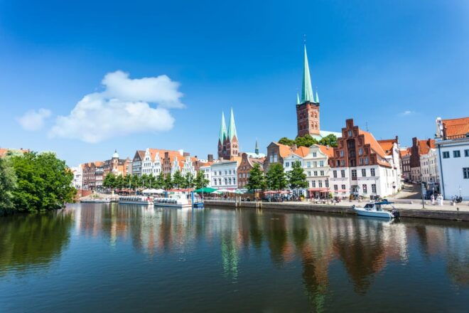 Lübeck: 1-Hour Splash Bus City Tour - Highlights of the City Tour