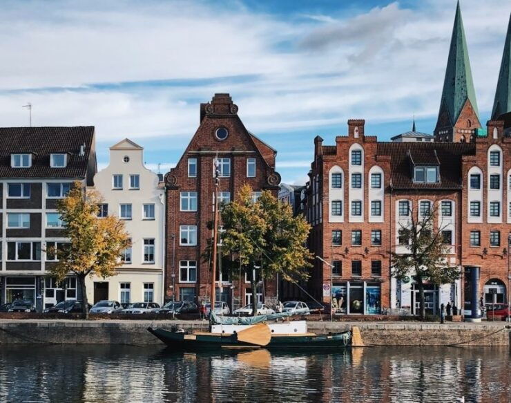 Lübeck: Architecture and Local Craft Private Guided Tour - Overview of Lübecks Gothic Brick Architecture