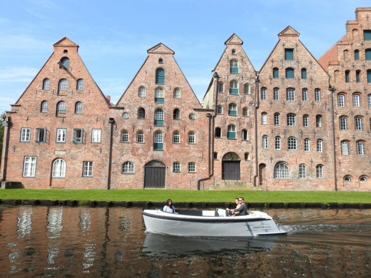 Lübeck: Electric Boat Rental - No Driving License Required - Pricing Details