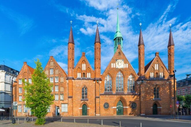 Lübeck From Hamburg 1-Day Private Trip by Train - Traveling to Lübeck by Train