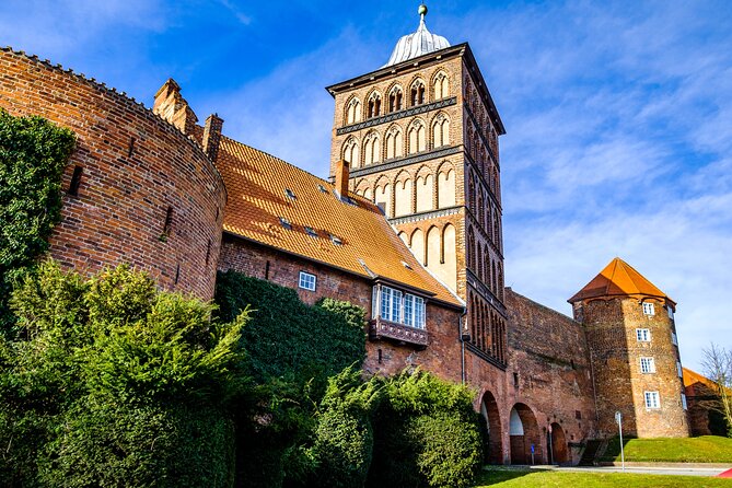 Lübeck: Old Town Highlights Private Walking Tour - Hidden Gems