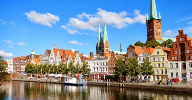 Lübeck: Old Town Highlights Private Walking Tour - Full Description