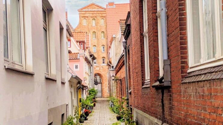 Lübeck: Self-Guided Walking Tour Seafarers' Quarter - Booking Information