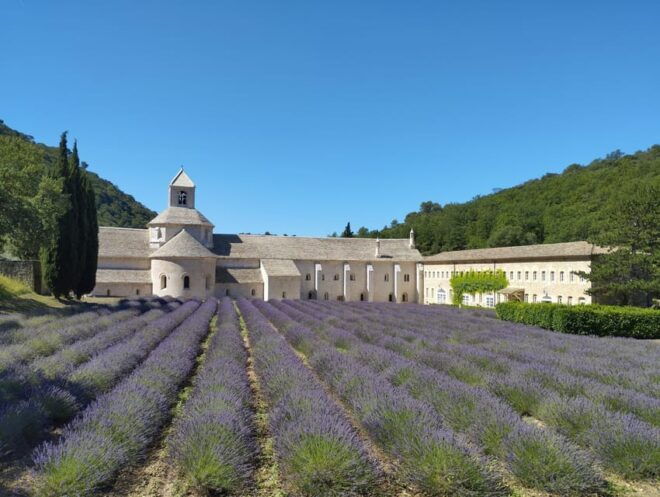 LUBERON : Gordes, Roussillon With Ochre Trail & Sorgue River - Discovering Sénanque Abbey