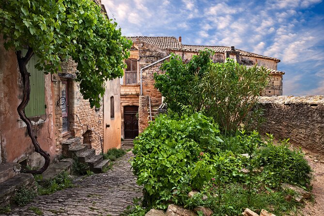 Luberon Highlights Tour With Small Group From Avignon - Questions and Support