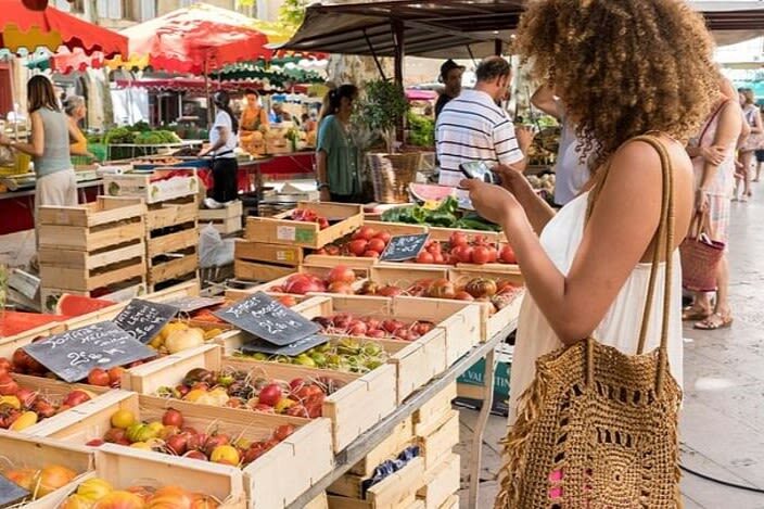 Luberon Market and Villages Tour from Marseille or Aix en Provence - A day built around Provence’s market calendar