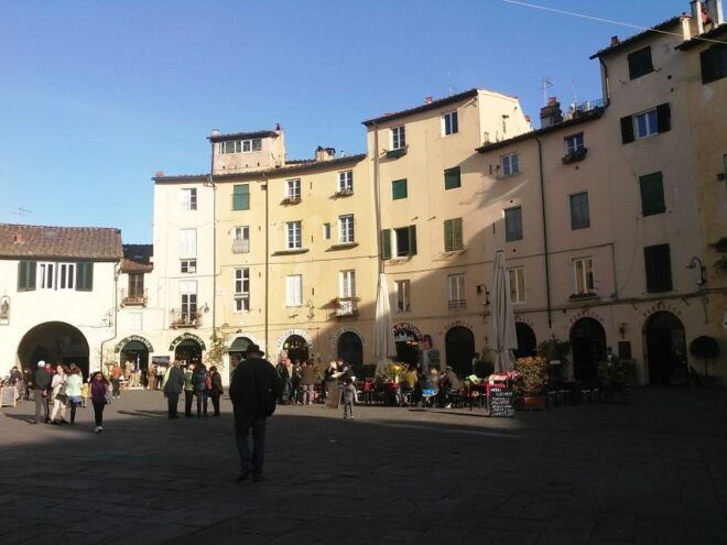 Lucca: City Highlights Walking Tour - Experience