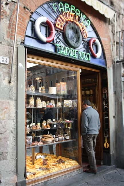 Lucca: join a 'must see' walking tour! (English) - Practical Details and Tips for Travelers