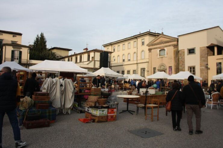 Lucca: Join a Walking Tour Small Group! Duomo Included - Reservation