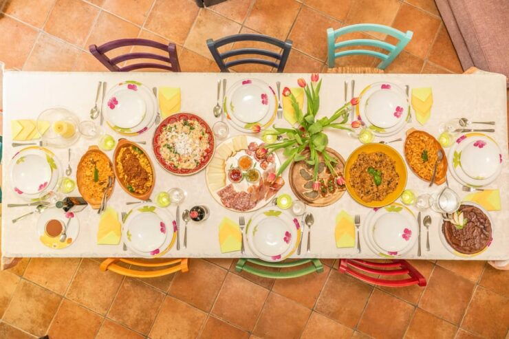 Lucca Market Tour & Authentic Aperitivo at a Locals Home - Guided Market Exploration