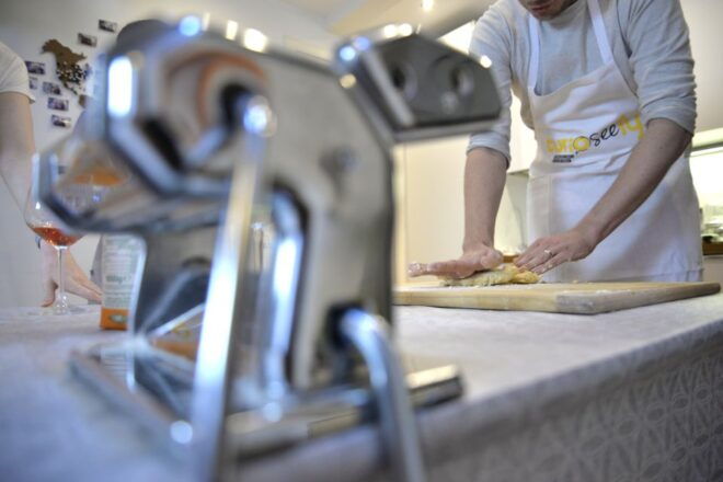 Lucca: Pasta Cooking Class With a Local Chef - Logistics and Meeting Point