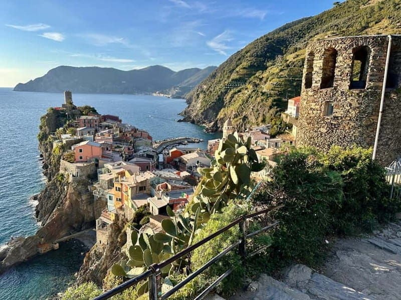 Lucca Private day tour to Portovenere & Cinque Terre - Discovering Liguria: A Private Day Tour from Lucca to Portovenere & Cinque Terre