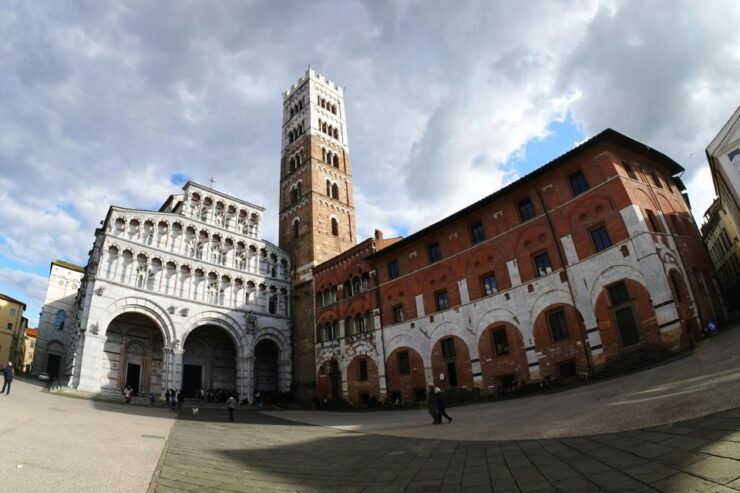 Lucca: Private Tour Historical Center, Monuments and Legends - Background Information