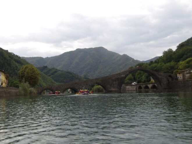 Lucca: Rafting Family - Directions