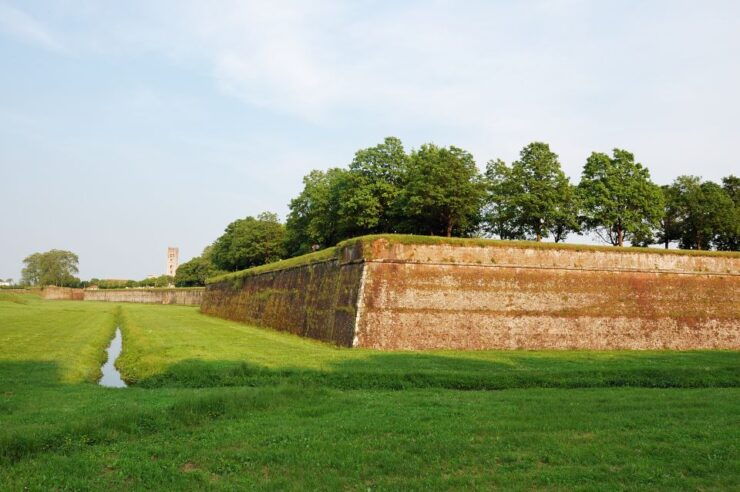 Lucca: Self-Guided Bike Tour to the Wine Roads - Tour Overview