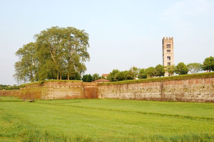 Lucca: Self-Guided Tour by Bike - Experience