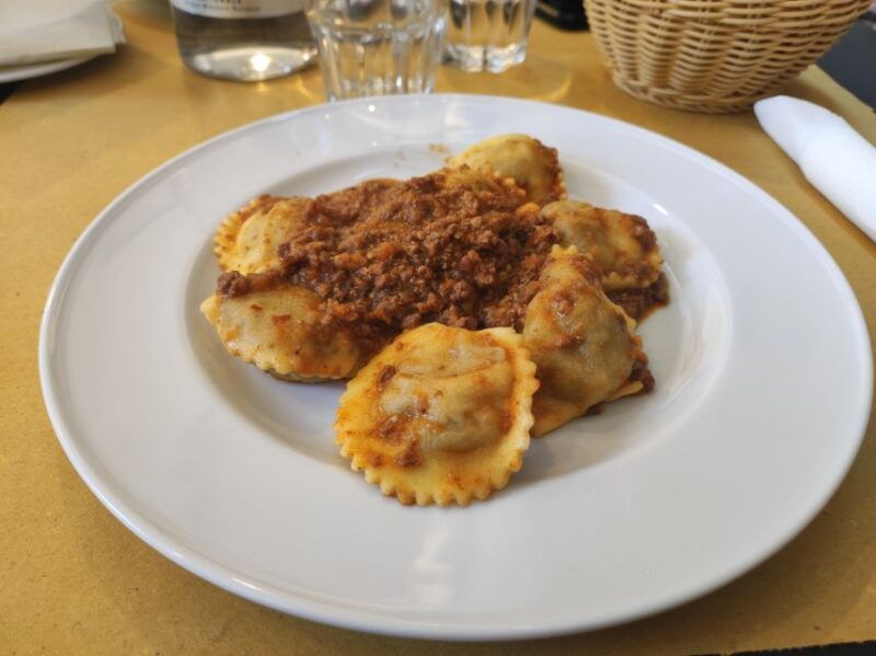 Lucca: Taste Tuscany on a Full Meal Food Tour With a Local - Good To Know