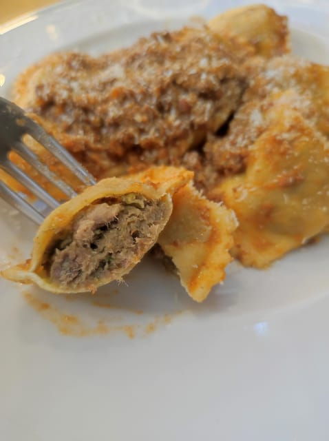 Lucca: Taste Tuscany on a Full Meal Food Tour With a Local - Customer Experiences and Testimonials