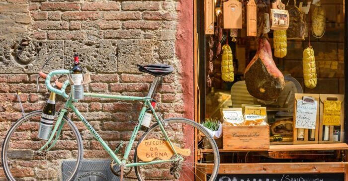 Lucca: Taste Tuscany on a Full Meal Food Tour With a Local - Important Information for Your Tour