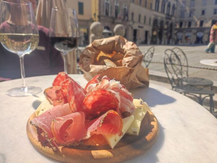 Lucca: Taste Tuscany on a Full Meal Food Tour With a Local - Tips for an Enjoyable Food Tour Experience