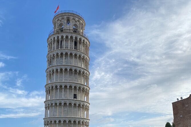 Lucca tour and Pisa Tower + WineTasting by van from Livorno Port - Experience Tuscany’s Charm: Lucca and Pisa with Wine Tasting from Livorno