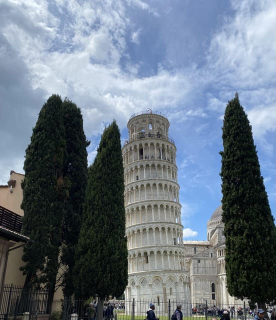 Lucca tour & Pisa tower + Wine Tasting by van from La Spezia - Who Would Love This Tour?