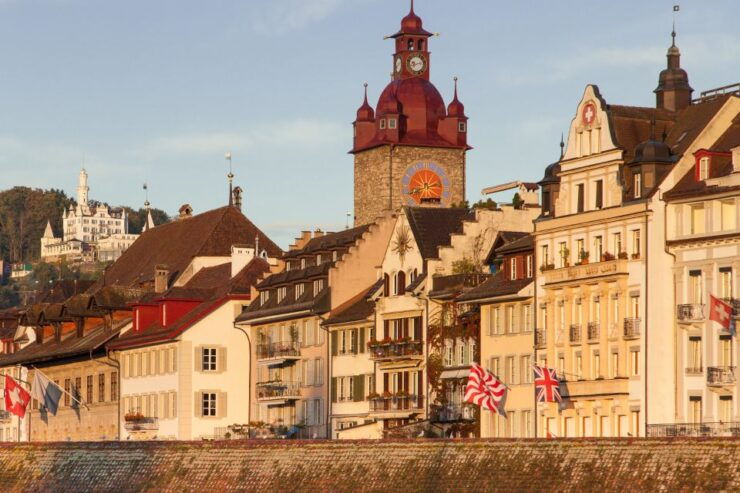 Lucerne: First Discovery Walk and Reading Walking Tour - Tour Details