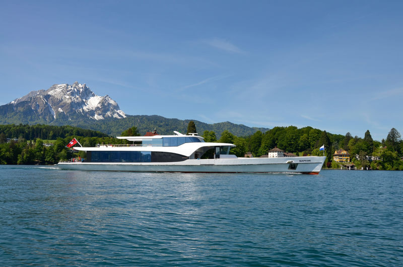 Lucerne Partially Guided City Tour and Yacht Cruise - Making the most of your free time
