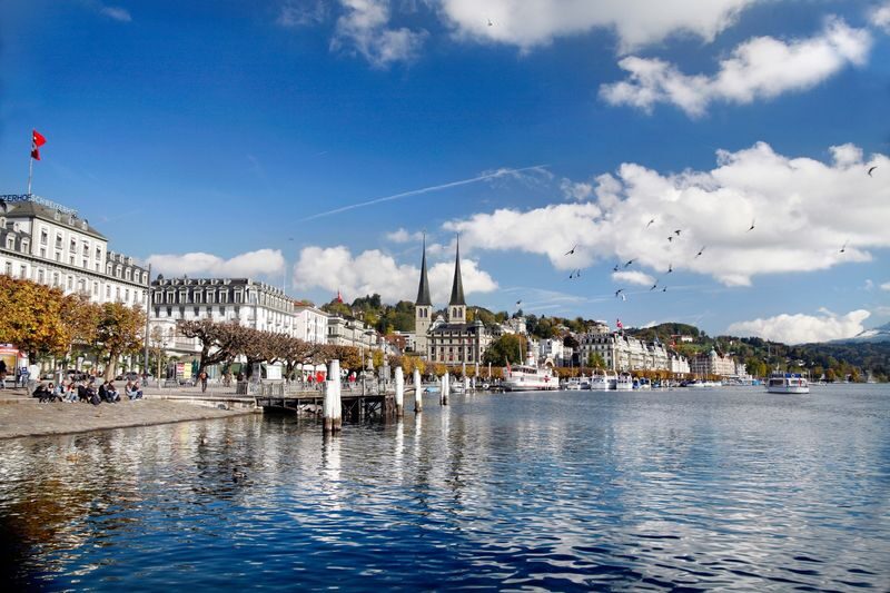 Lucerne Partially Guided City Tour and Yacht Cruise - Who will appreciate this day trip