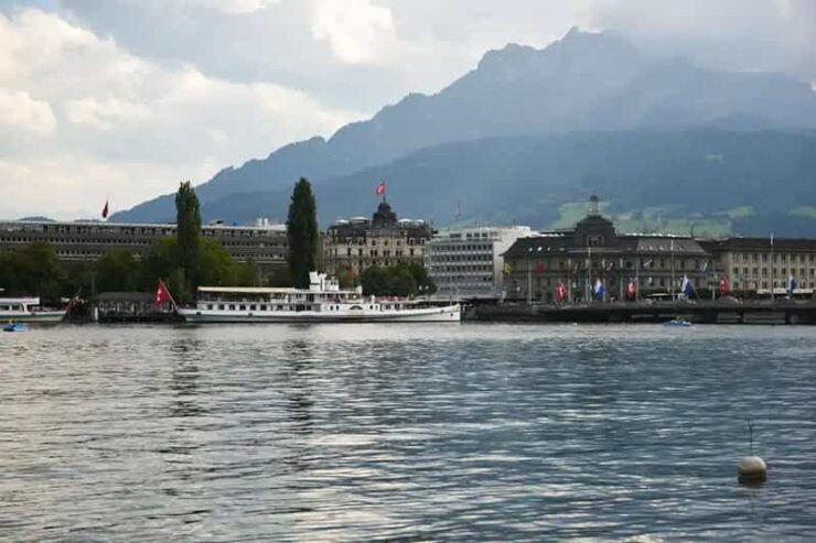 Lucerne: Private Sightseeing Walking Tour - Itinerary Highlights